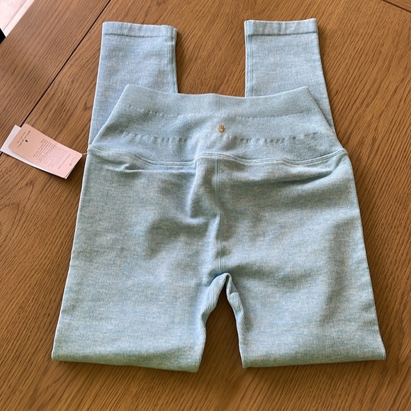 Spiritual Gangster Love Sculpt 7/8 Legging - Picture 6 of 9